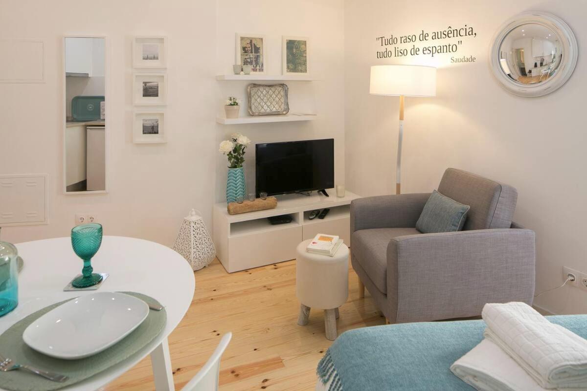 Central Turquoise Studio Apartment Lisbon Exterior photo
