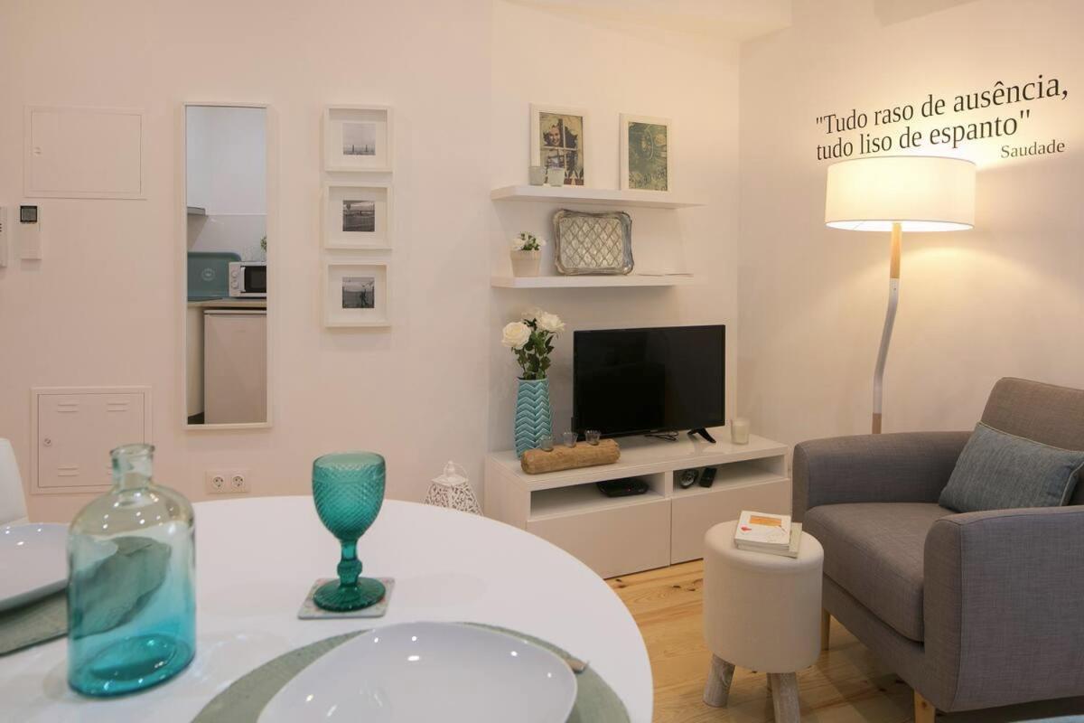 Central Turquoise Studio Apartment Lisbon Exterior photo
